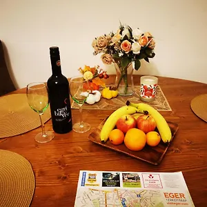  Apartament Oldtown Shelter With Free Private Parking Węgry